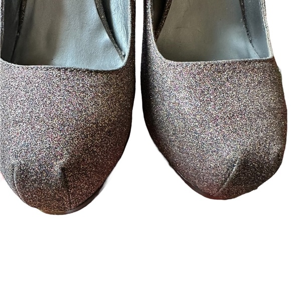 🍁 BUNDLE ONLY - 5/$15 Madden Girl Glitter Platform Pumps - Picture 5 of 8